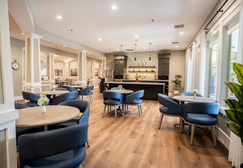 Bright and Modern Dining Area for Seniors at an Assisted Living Facility Bright and Modern Dining Area for Seniors at an Assisted Living Facility