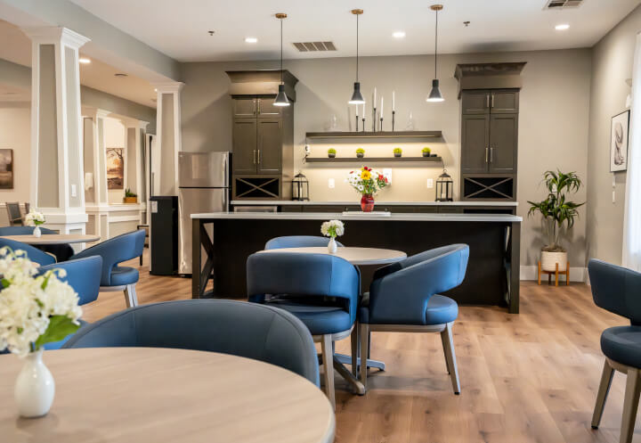 Formal Dining Room for Seniors at an Assisted Living Facility Formal Dining Room for Seniors at an Assisted Living Facility